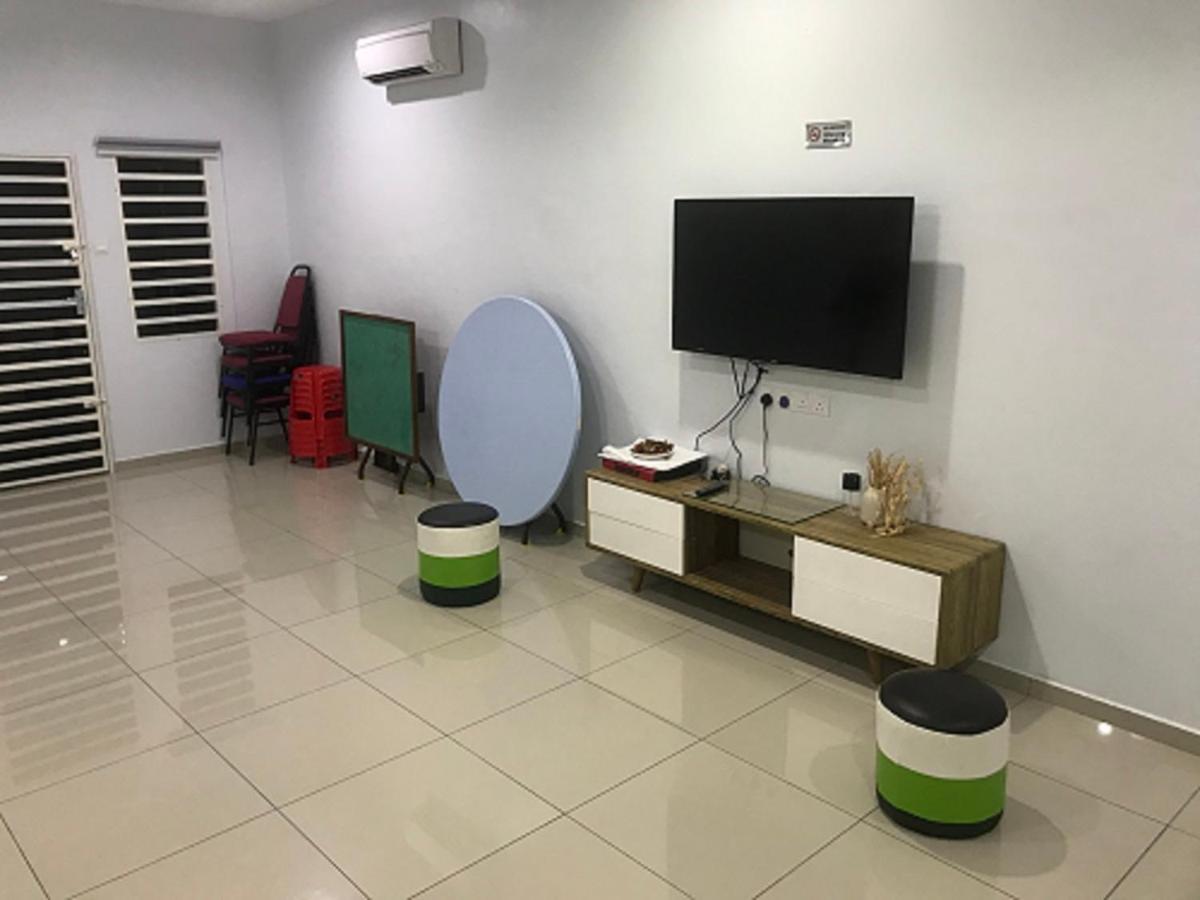 Low Season Promotion! 4B12B Max 19 Pax Party House Ipoh Exterior foto